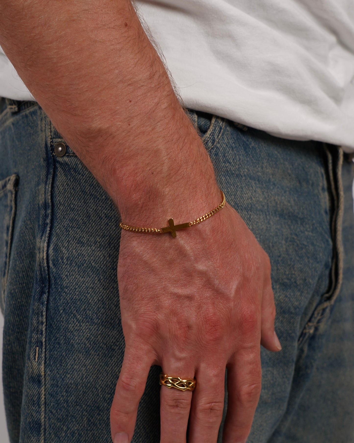 CROSS BRACELET - GOLD